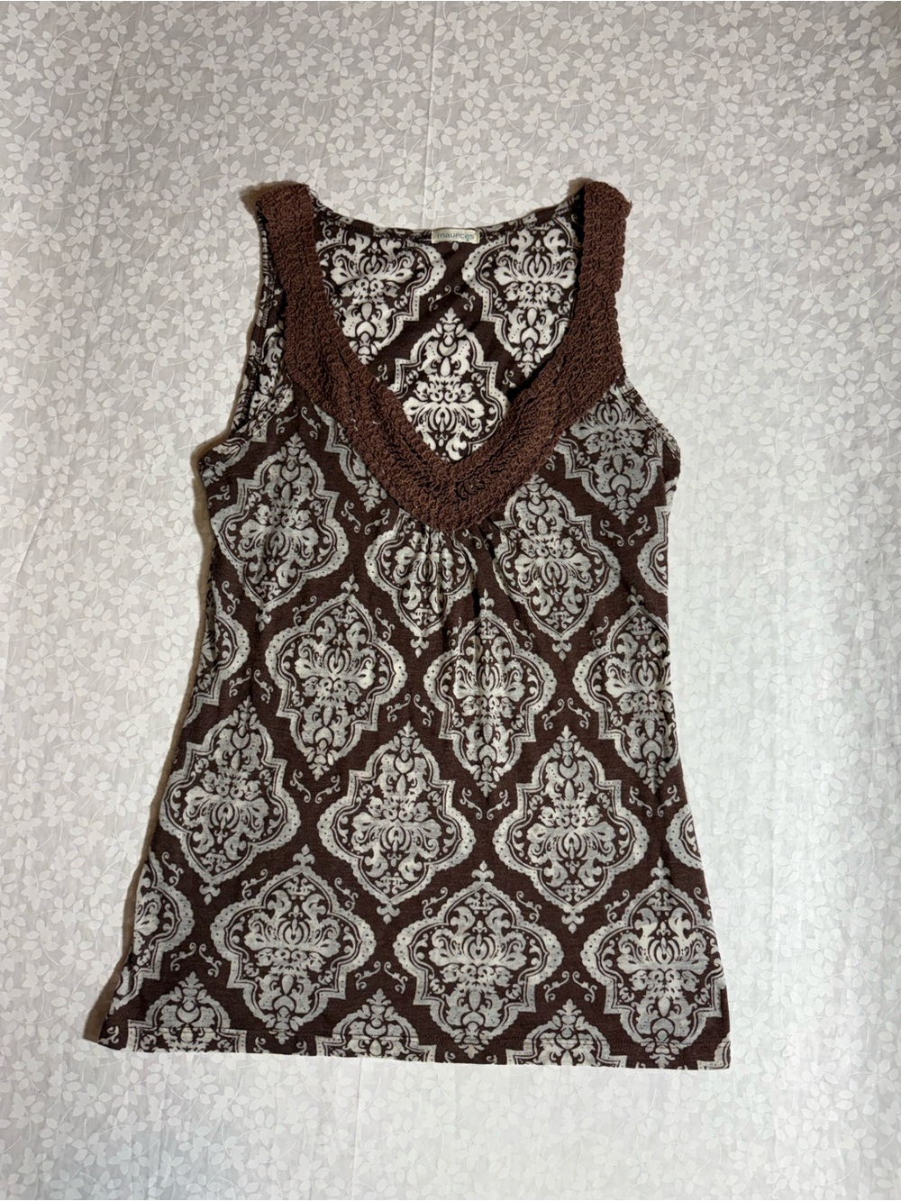 Sleeveless V-Neck Printed Women’s Top in Brown and Cream